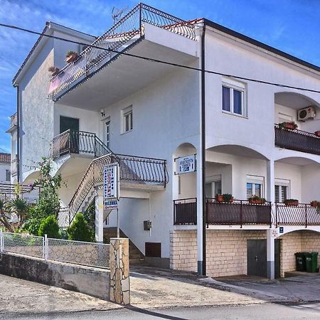 Apartments Milenka โตรกีร์ ภายนอก รูปภาพ