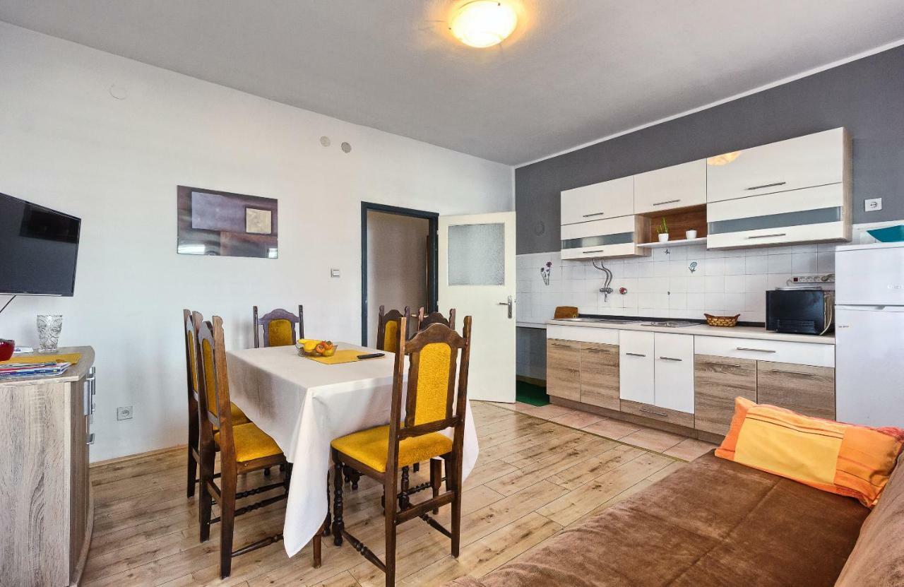 Apartments Milenka โตรกีร์ ภายนอก รูปภาพ