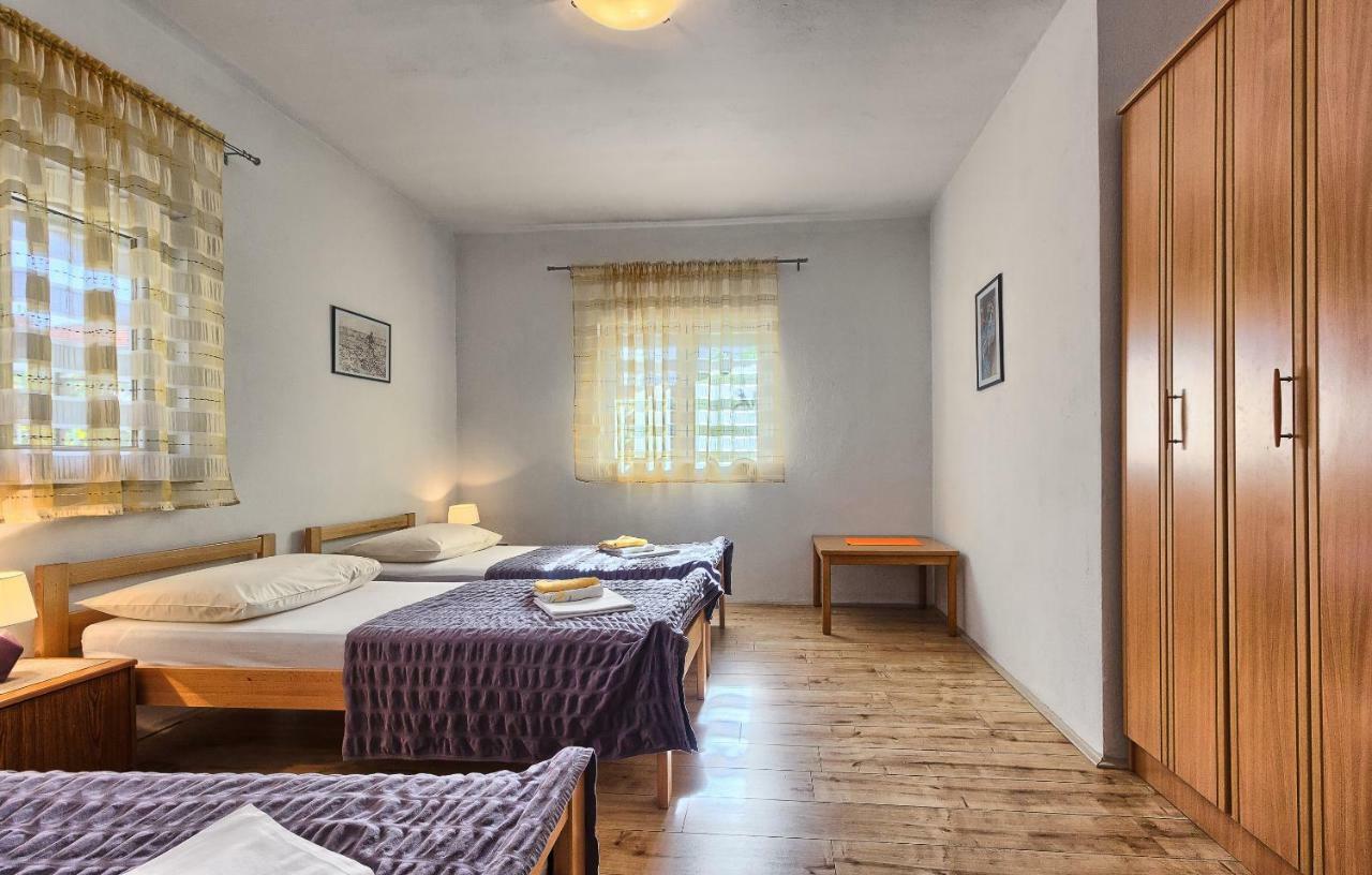 Apartments Milenka โตรกีร์ ภายนอก รูปภาพ