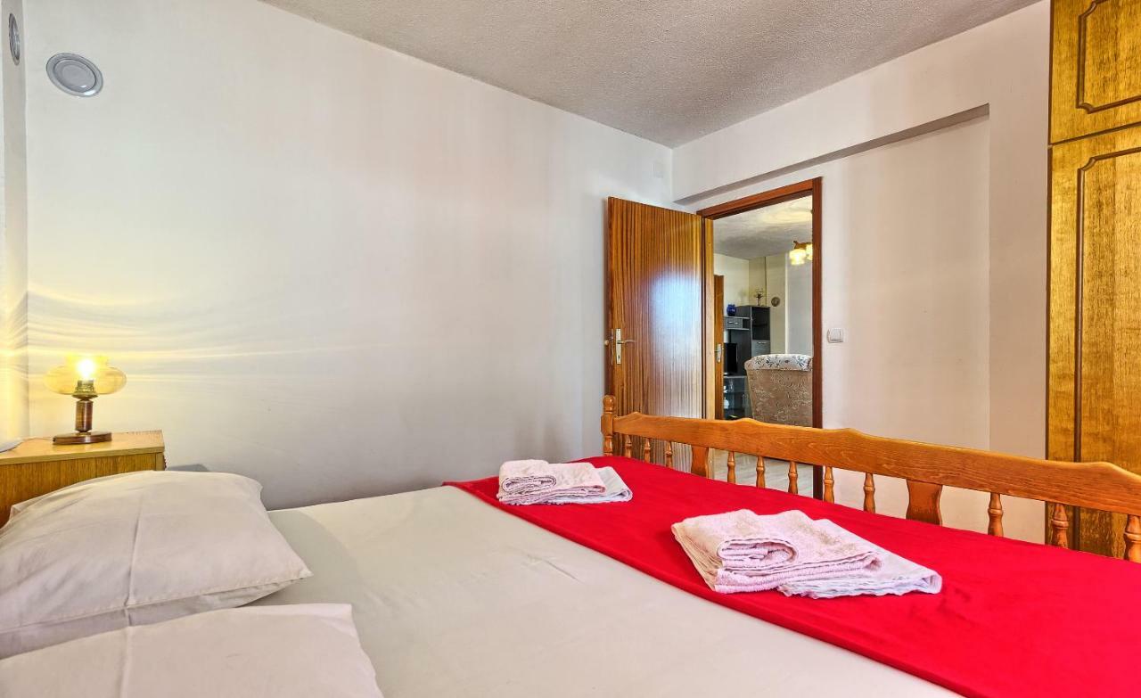 Apartments Milenka โตรกีร์ ภายนอก รูปภาพ