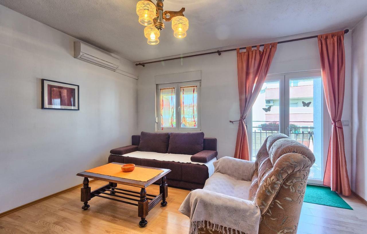 Apartments Milenka โตรกีร์ ภายนอก รูปภาพ